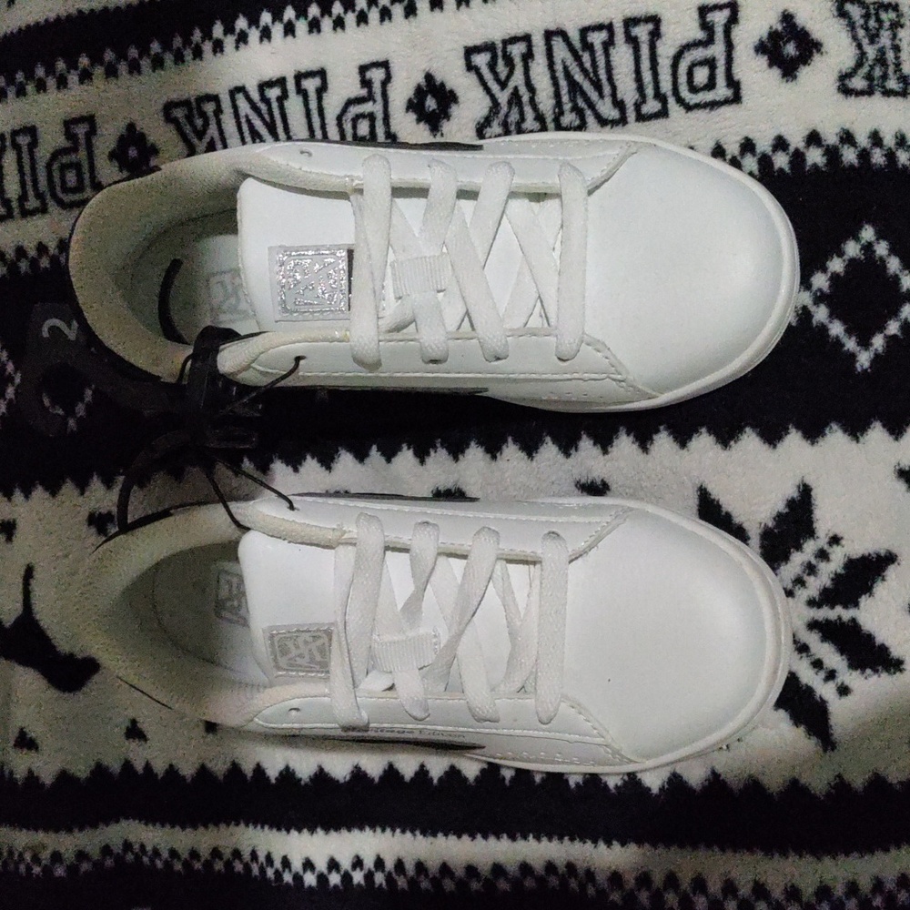 Boys shoes